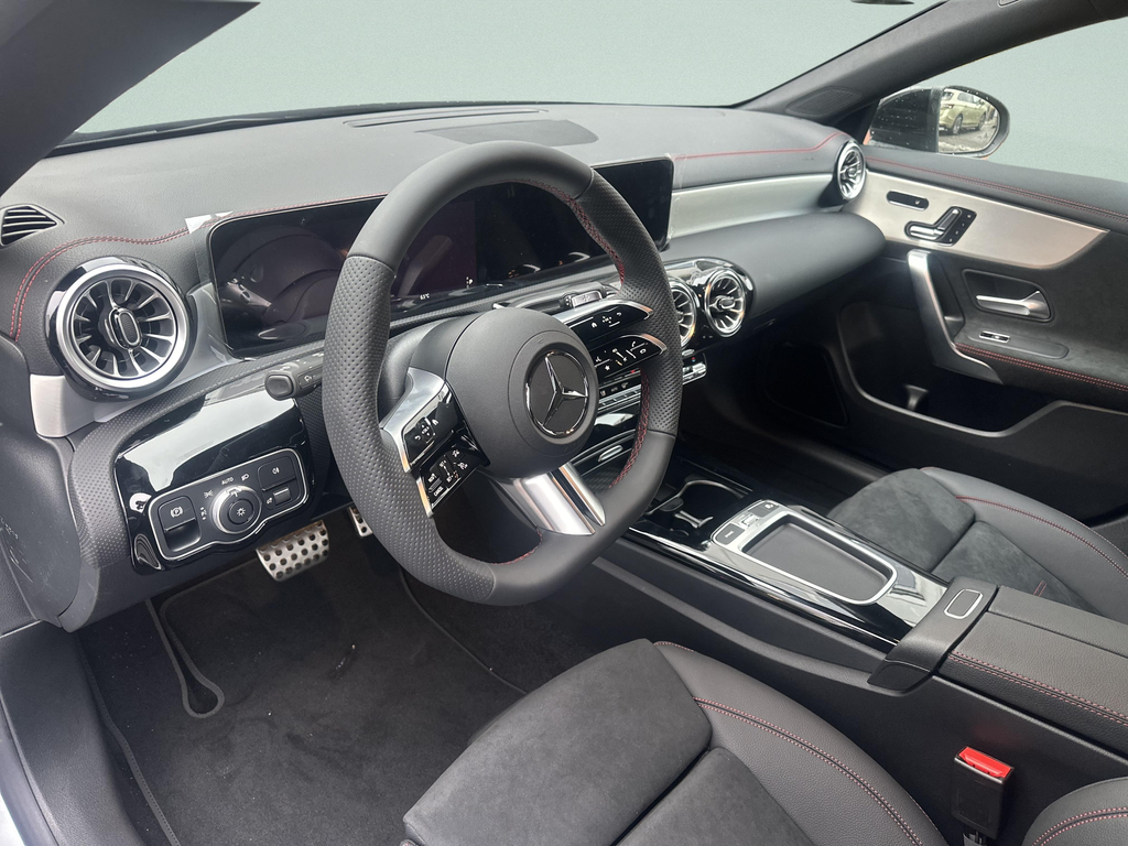 Mercedes-Benz CLA 200 d AMG Style Edition (foto 8)