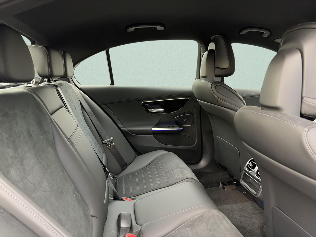 Mercedes-Benz C 220 d 4MATIC AMG Style Edition (foto 13)