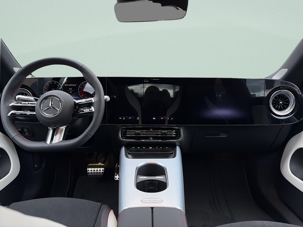 Mercedes-Benz CLA 200  (foto 10)