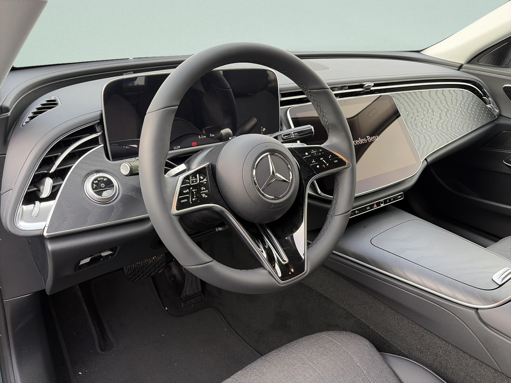 Mercedes-Benz E 220 d 4MATIC (foto 8)