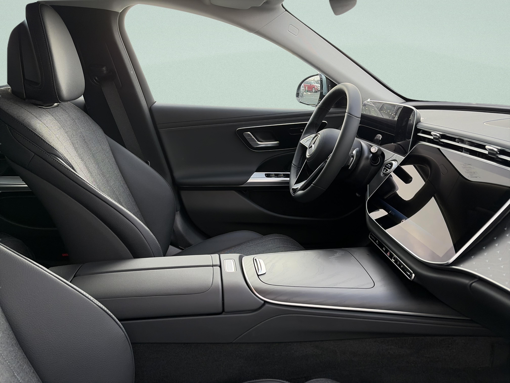 Mercedes-Benz E 220 d 4MATIC (foto 11)