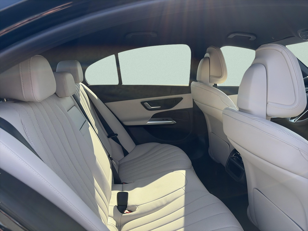 Mercedes-Benz E 220 d 4MATIC (foto 13)