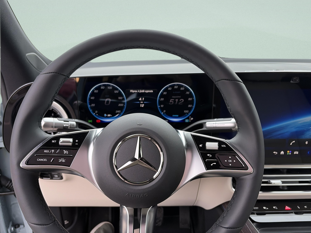 Mercedes-Benz GLB 250+  EQ (foto 9)