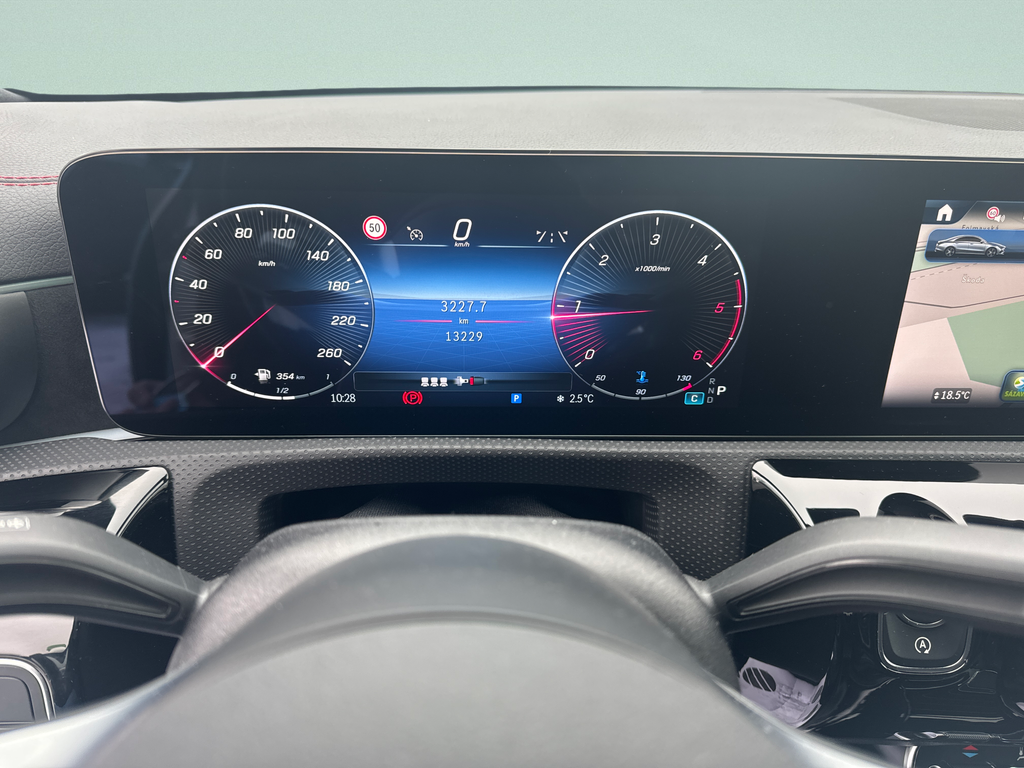 Mercedes-Benz CLA 200 AMG paket 200d (foto 9)