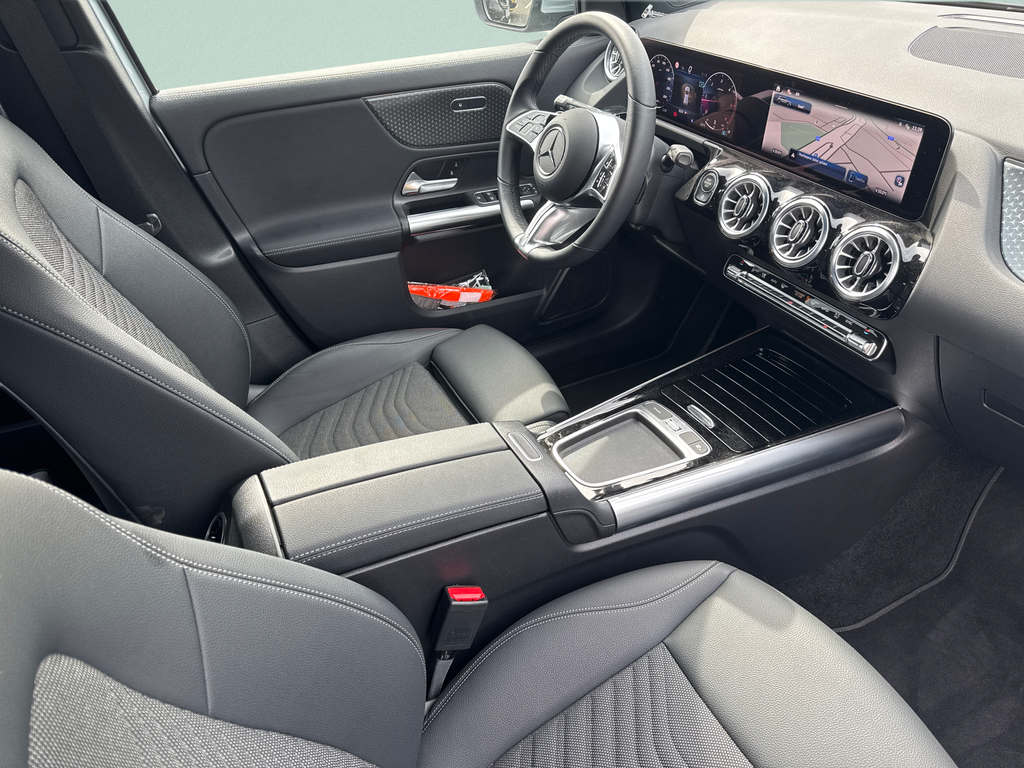 Mercedes-Benz GLA 200 PROGRESSIVE 200d 4MATIC (foto 11)