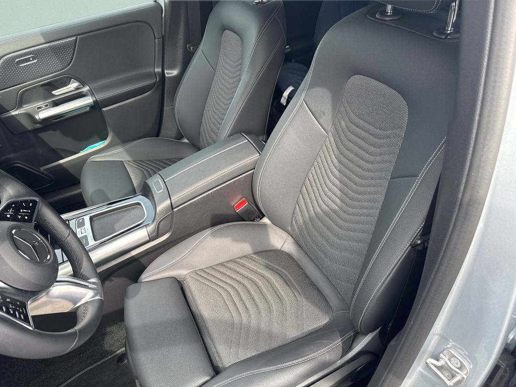 Mercedes-Benz GLA 200 PROGRESSIVE 200d 4MATIC (foto 12)