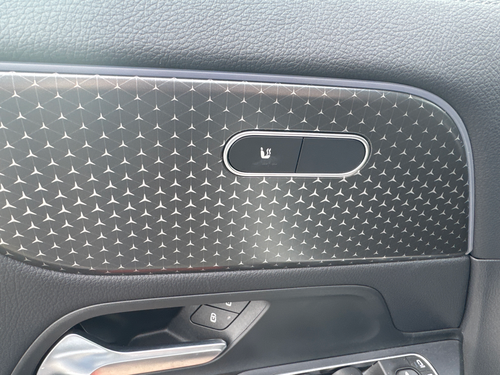 Mercedes-Benz GLA 200 PROGRESSIVE 200d 4MATIC (foto 13)