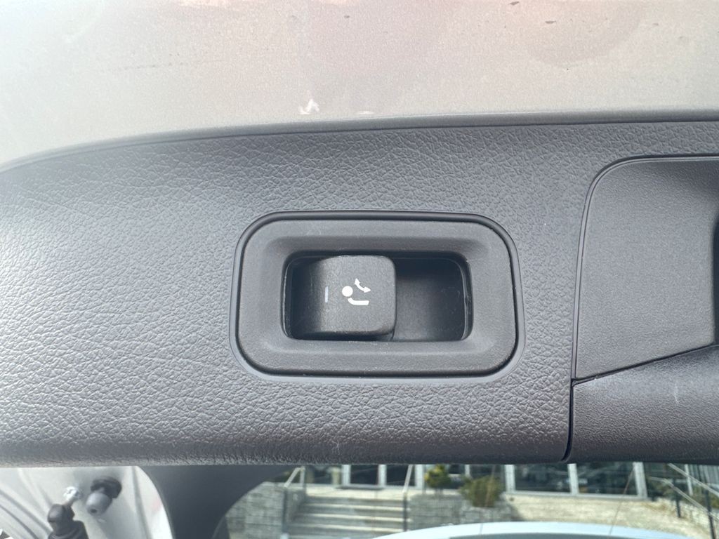 Mercedes-Benz GLA 200 PROGRESSIVE 200d 4MATIC (foto 17)