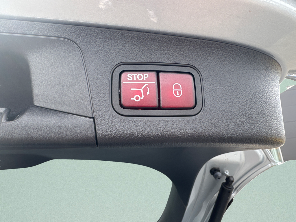 Mercedes-Benz GLA 200 PROGRESSIVE 200d 4MATIC (foto 18)