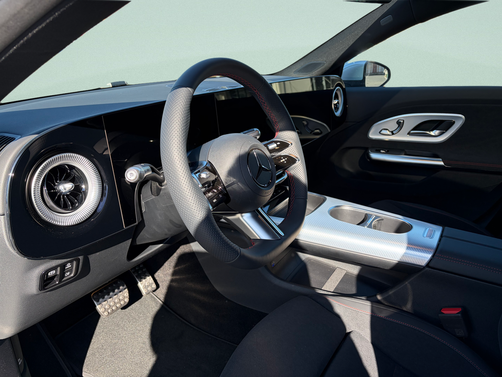 Mercedes-Benz CLA 200 4M (foto 7)