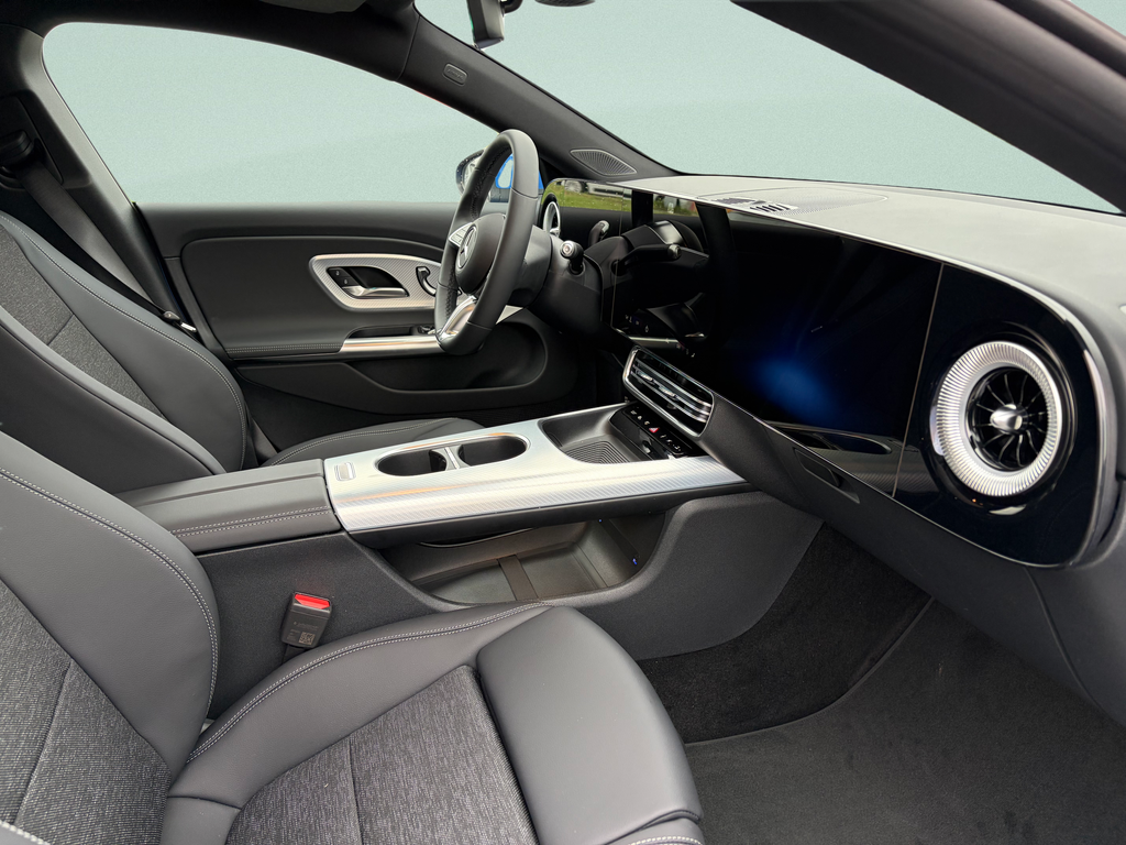 Mercedes-Benz CLA 200 4MATIC (foto 11)