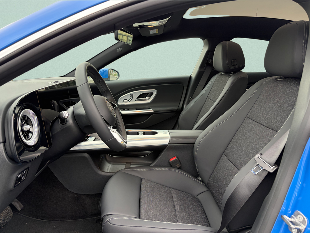 Mercedes-Benz CLA 200 4MATIC (foto 12)