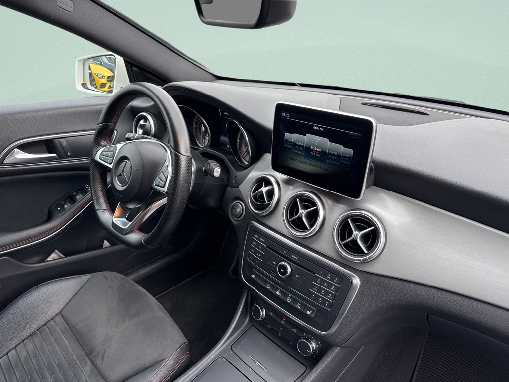 Mercedes-Benz CLA 220 AMG paket 220 CDI 4MATIC (foto 18)
