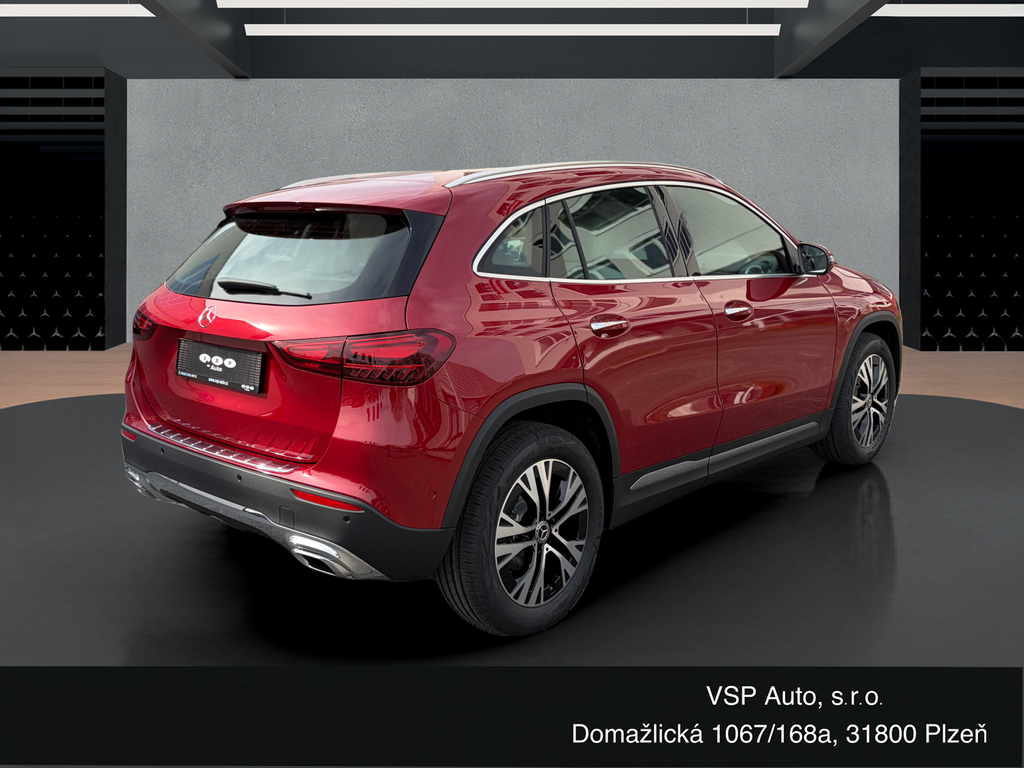 Mercedes-Benz GLA 180 (foto 5)