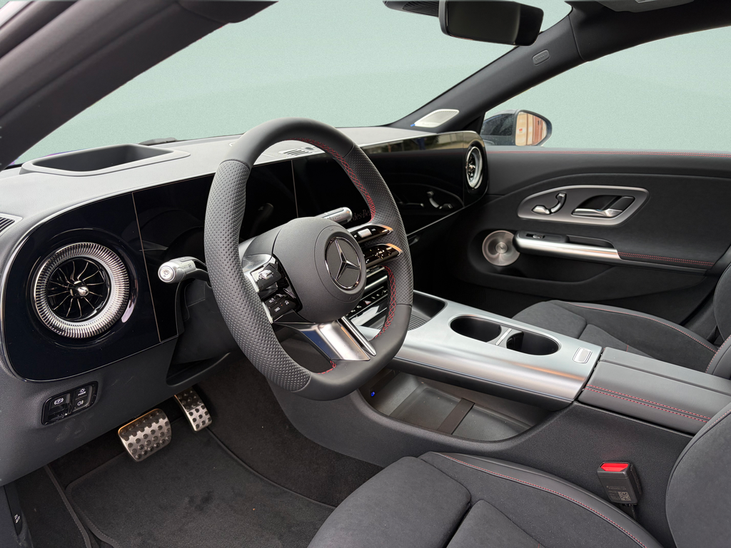 Mercedes-Benz CLA 220 4MATIC (foto 8)