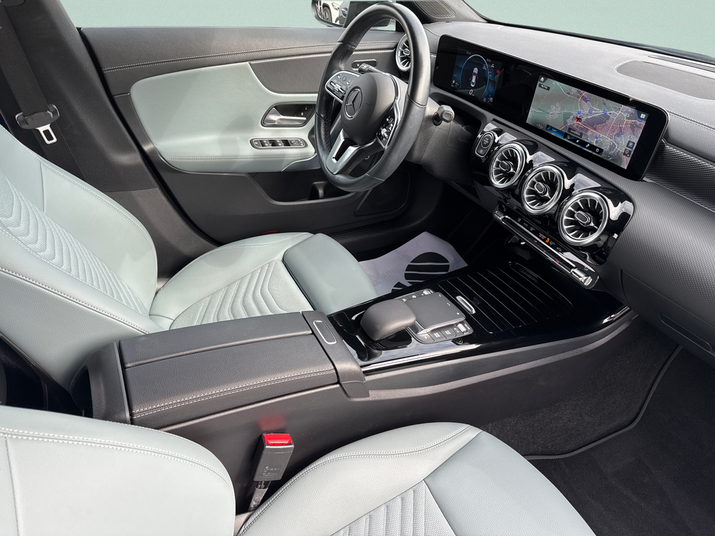 Mercedes-Benz CLA 180 PROGRESSIVE 180 (foto 12)