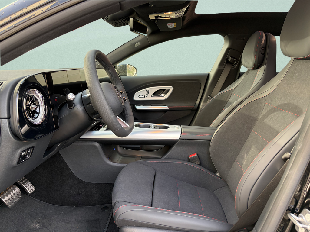 Mercedes-Benz CLA 350 4MATIC Shooting Brake EQ (foto 6)