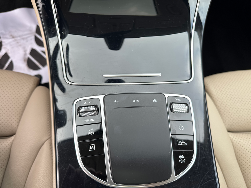 Mercedes-Benz GLC 300 300de 4MATIC Coupe (foto 14)
