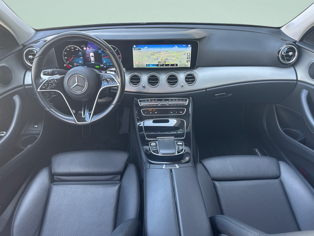 Mercedes-Benz E 220 AVANTGARDE E 220d 4MATIC (foto 11)