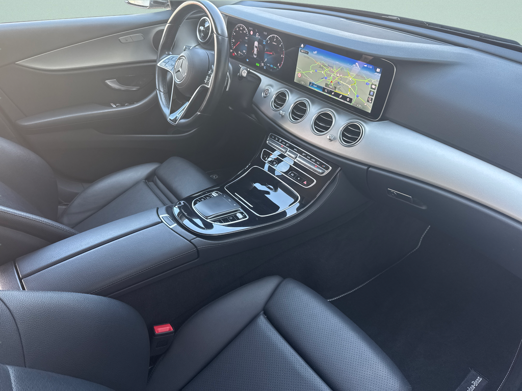 Mercedes-Benz E 220 AVANTGARDE E 220d 4MATIC (foto 12)