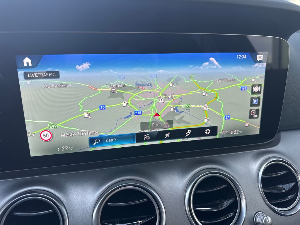 Mercedes-Benz E 220 AVANTGARDE E 220d 4MATIC (foto 17)