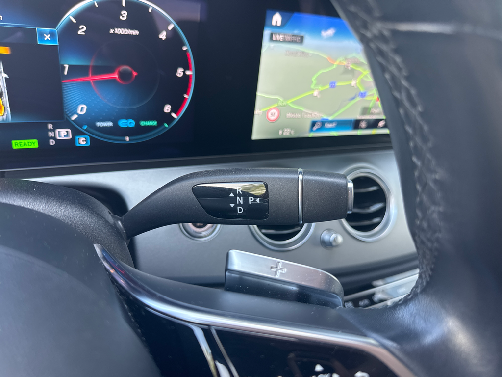 Mercedes-Benz E 220 AVANTGARDE E 220d 4MATIC (foto 20)