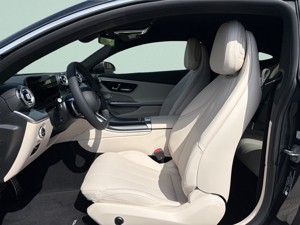 Mercedes-Benz CLE 200 4MATIC kupé (foto 12)