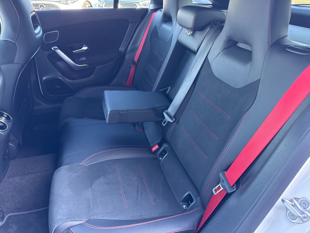 Mercedes-Benz CLA 45 AMG SB 45 S 4MATIC+ (foto 13)