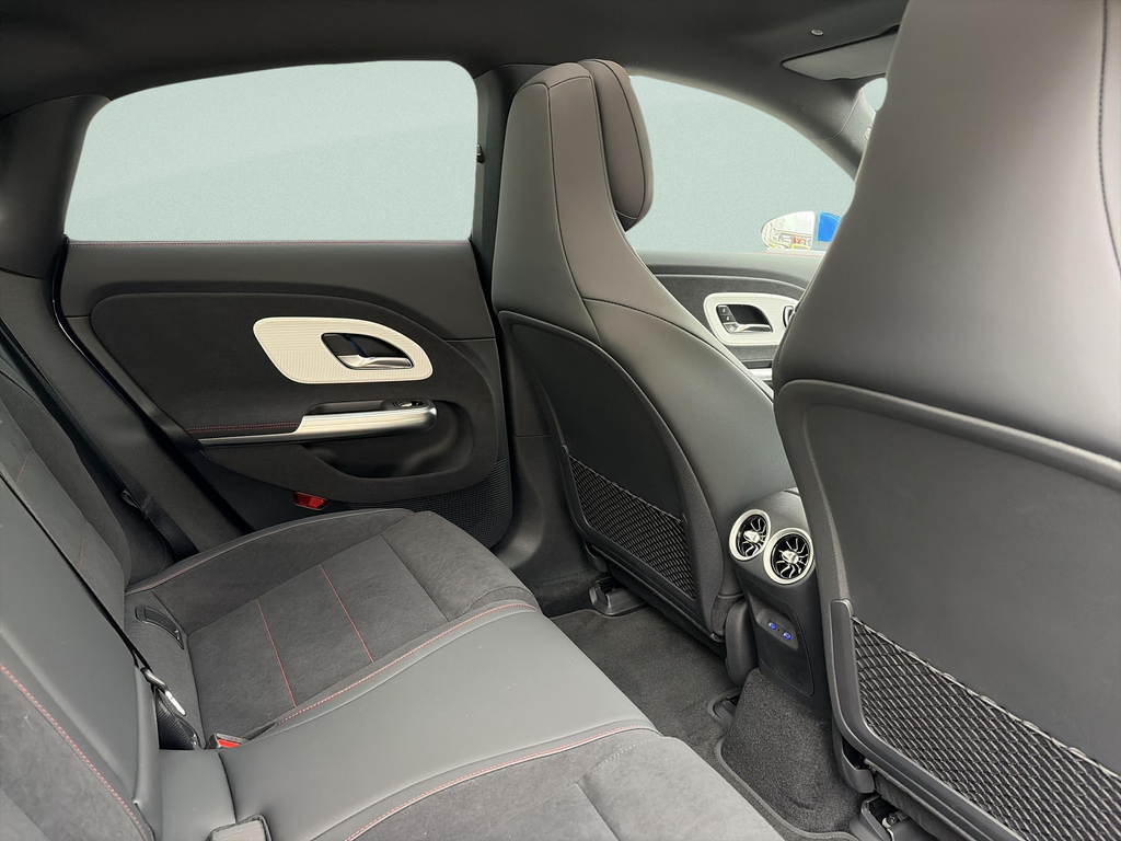 Mercedes-Benz CLA 250+  EQ (foto 13)