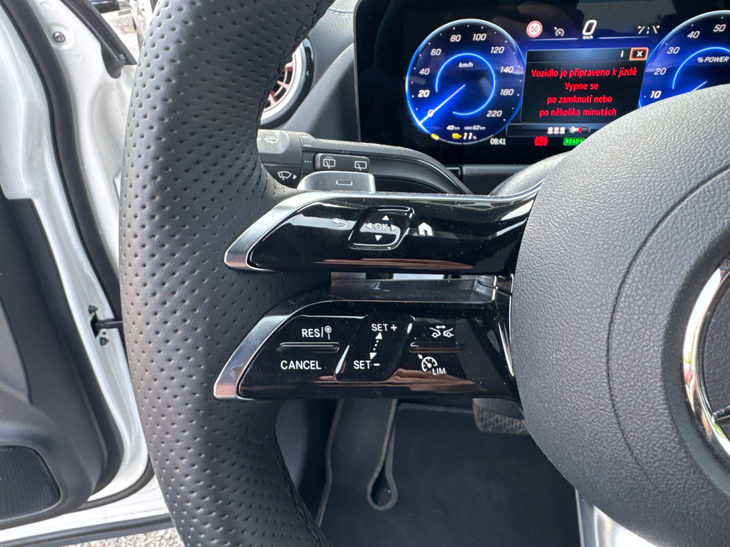 Mercedes-Benz EQA EQA 250+ (foto 17)