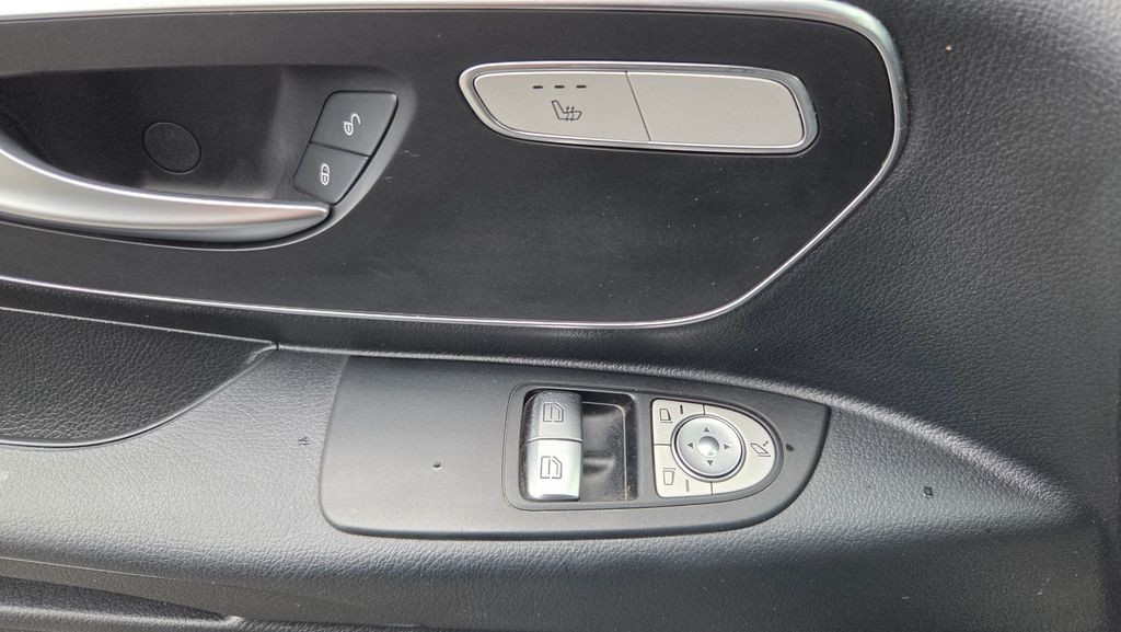 Mercedes-Benz Vito 119 CDI/L Tourer Select 4x4 (foto 14)