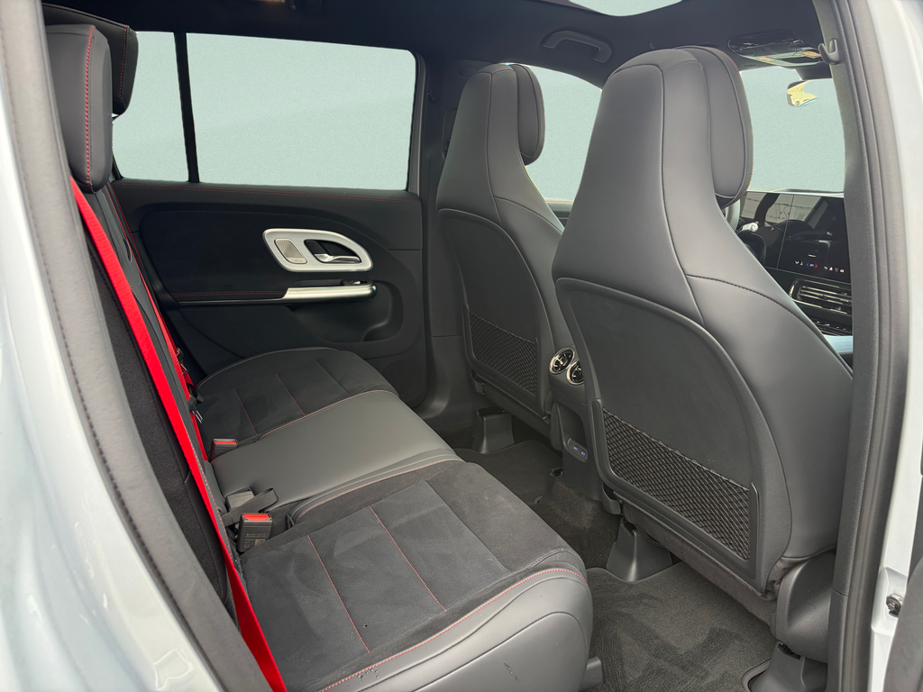 Mercedes-Benz GLB 200 4MATIC (foto 13)
