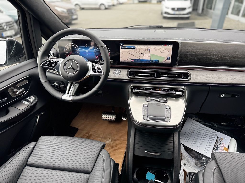 Mercedes-Benz V 300 L EXCLUSIVE AMG 4MATIC (foto 8)