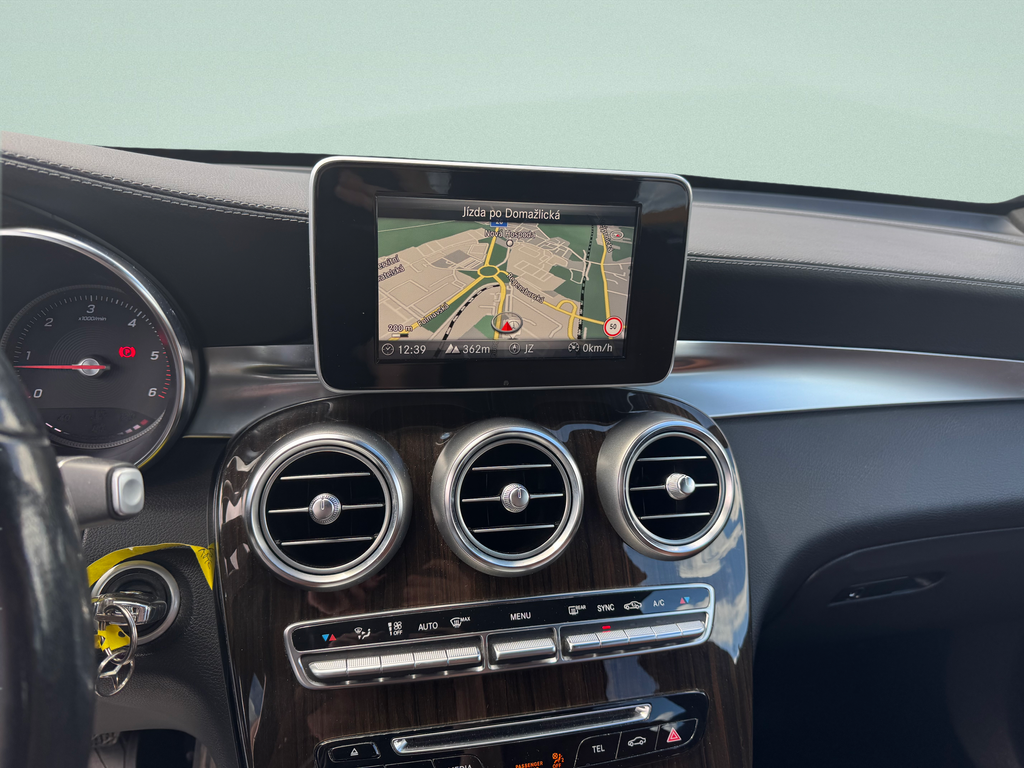 Mercedes-Benz GLC 220 GLC 220d 4MATIC (foto 16)