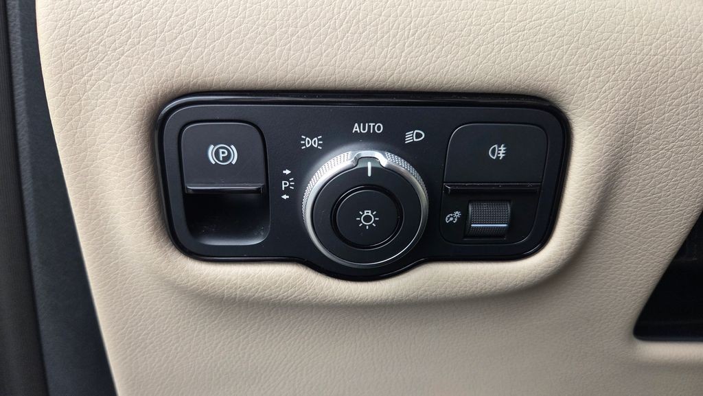 Mercedes-Benz V 300 300d Exclusive 4MATIC ACC (foto 17)