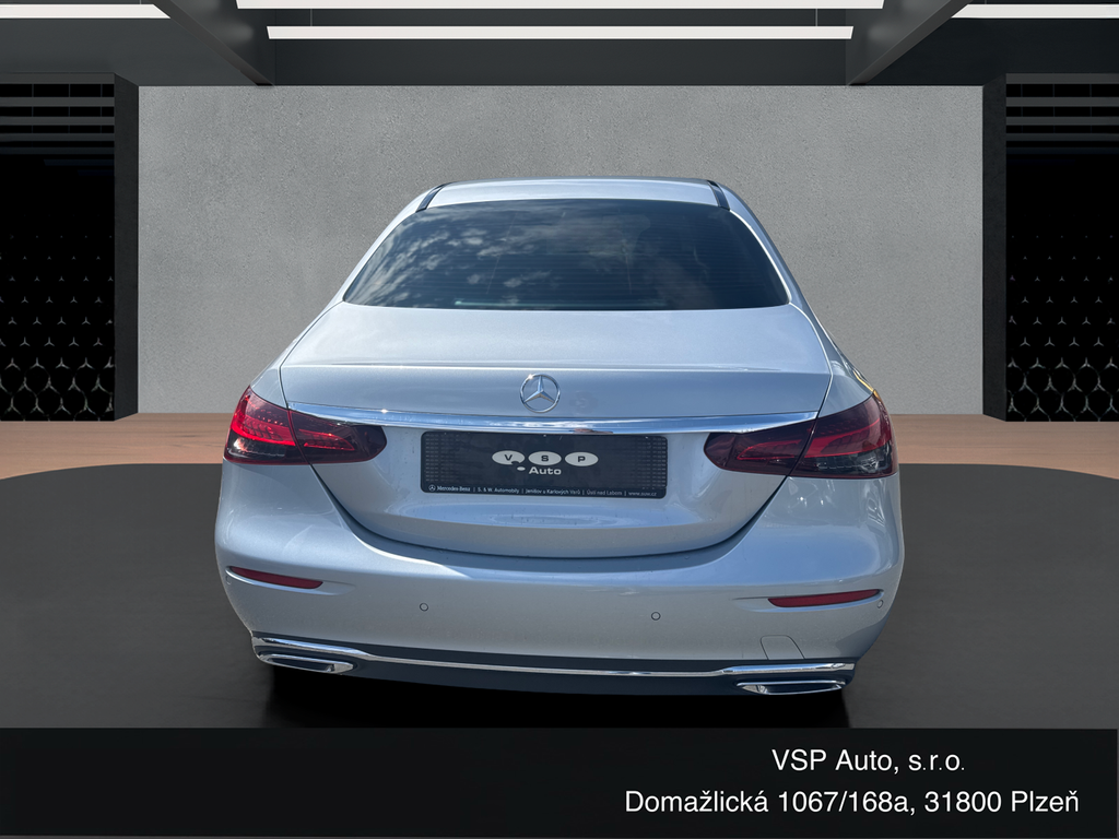 Mercedes-Benz E 220 AVANTGARDE E 220d 4MATIC (foto 3)