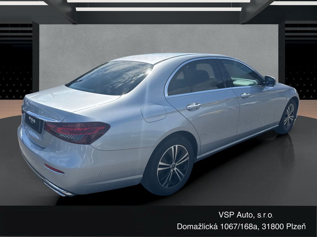 Mercedes-Benz E 220 AVANTGARDE E 220d 4MATIC (foto 4)