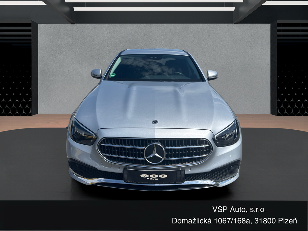 Mercedes-Benz E 220 AVANTGARDE E 220d 4MATIC (foto 6)