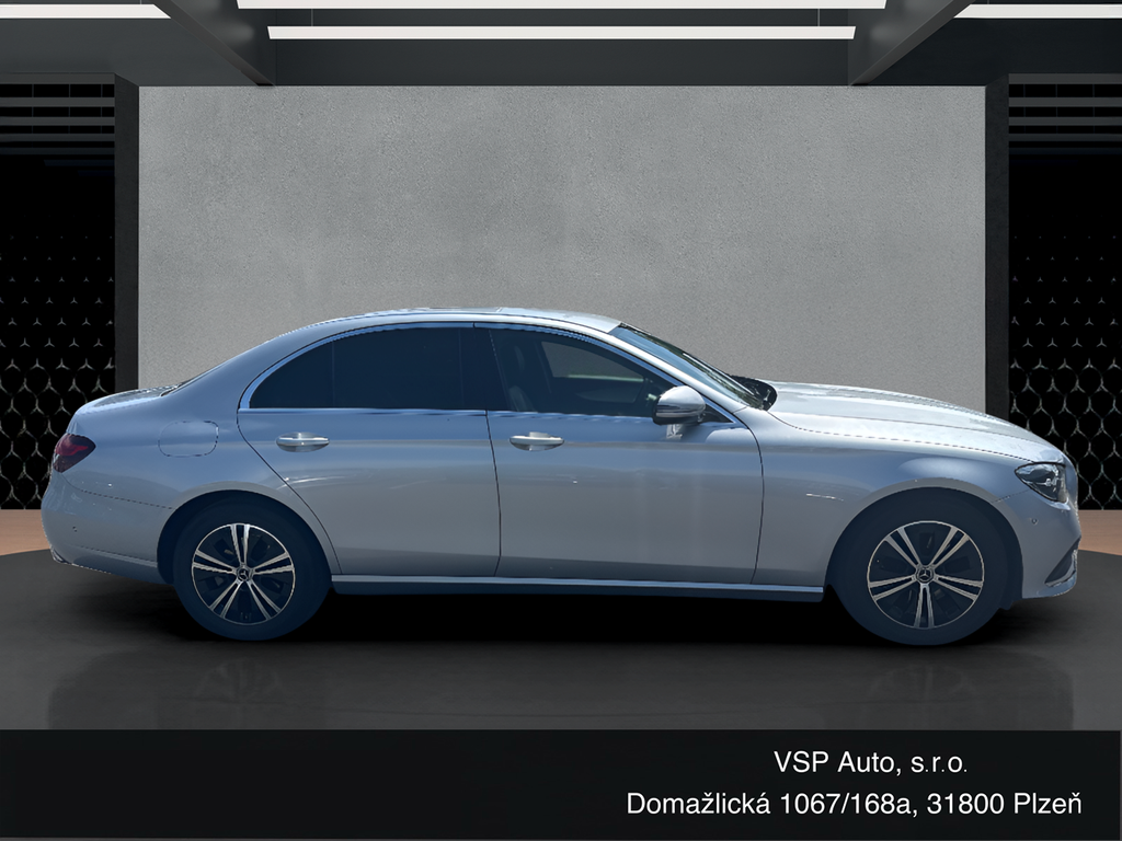 Mercedes-Benz E 220 AVANTGARDE E 220d 4MATIC (foto 7)