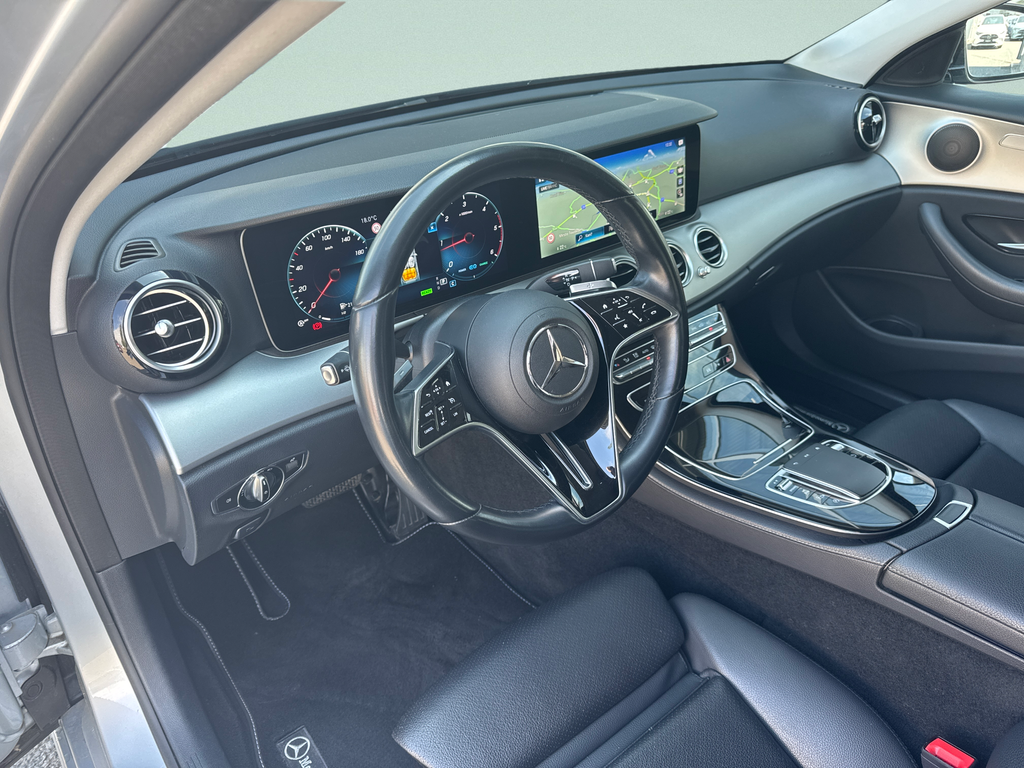 Mercedes-Benz E 220 AVANTGARDE E 220d 4MATIC (foto 8)