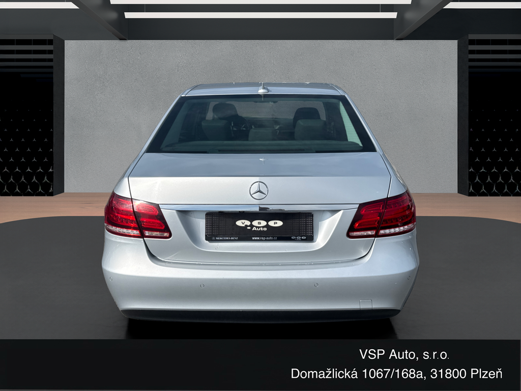 Mercedes-Benz E 350 350 BlueTec 4MATIC (foto 3)