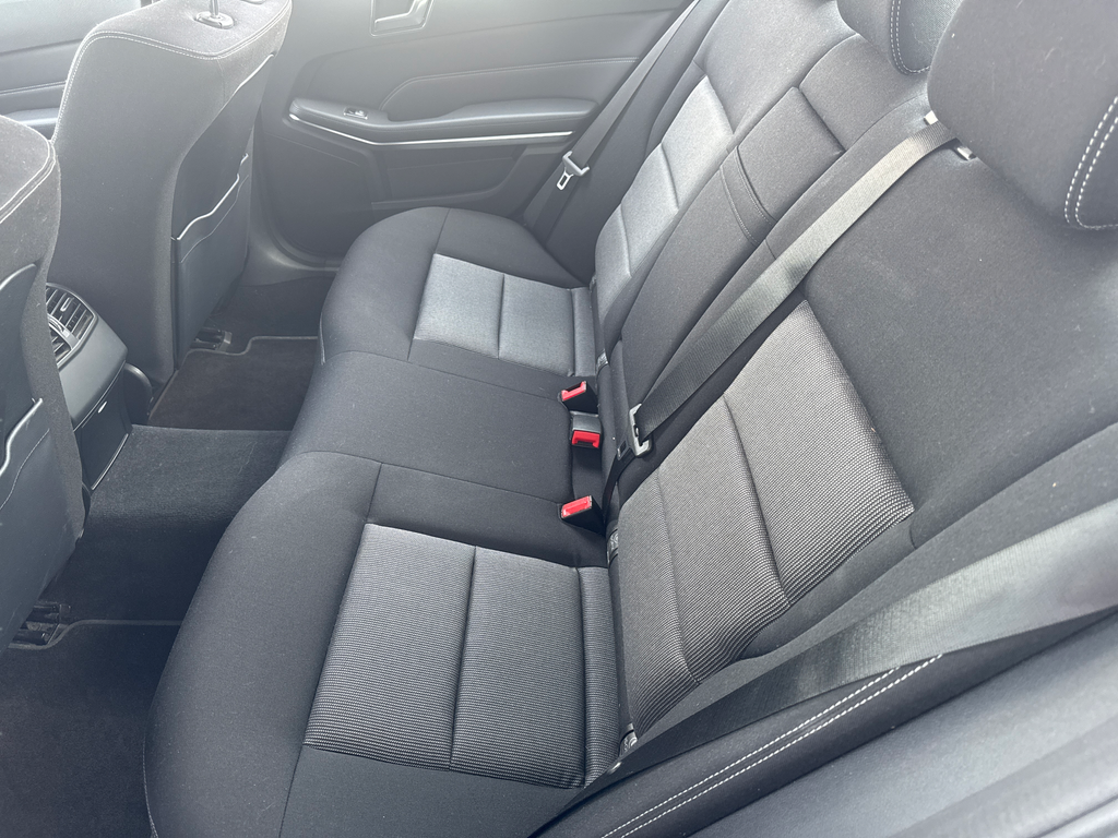 Mercedes-Benz E 350 350 BlueTec 4MATIC (foto 13)