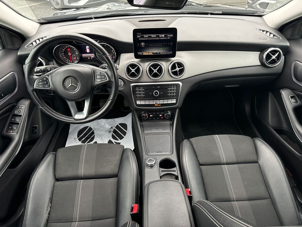 Mercedes-Benz GLA 200 URBAN paket GLA 200d 4MATIC (foto 10)