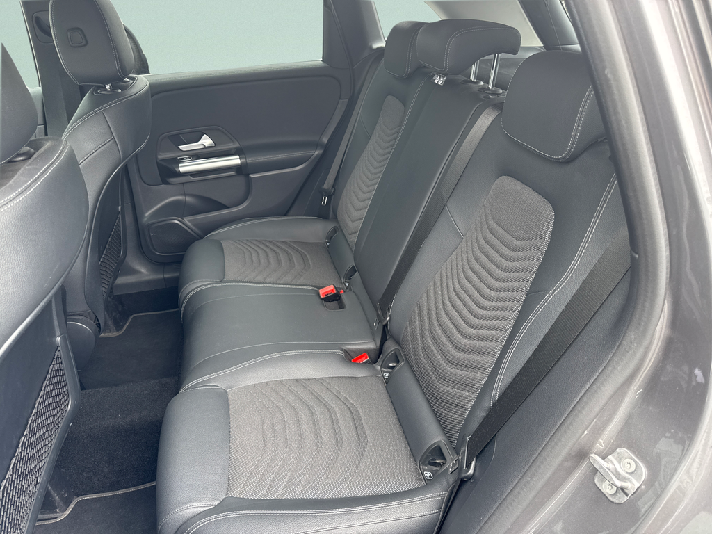 Mercedes-Benz B 180 B 180d PROGRESSIVE (foto 13)