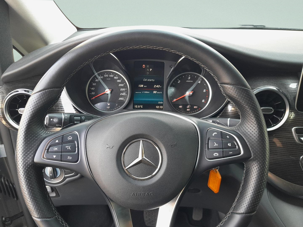Mercedes-Benz V 250 (foto 9)