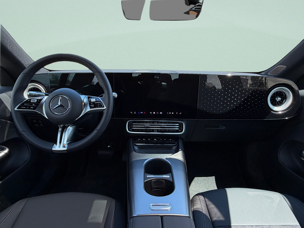 Mercedes-Benz CLA 180 (foto 10)