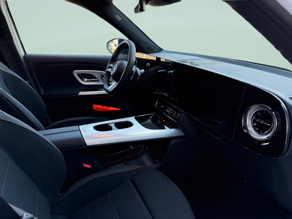 Mercedes-Benz GLB 200 4MATIC (foto 11)