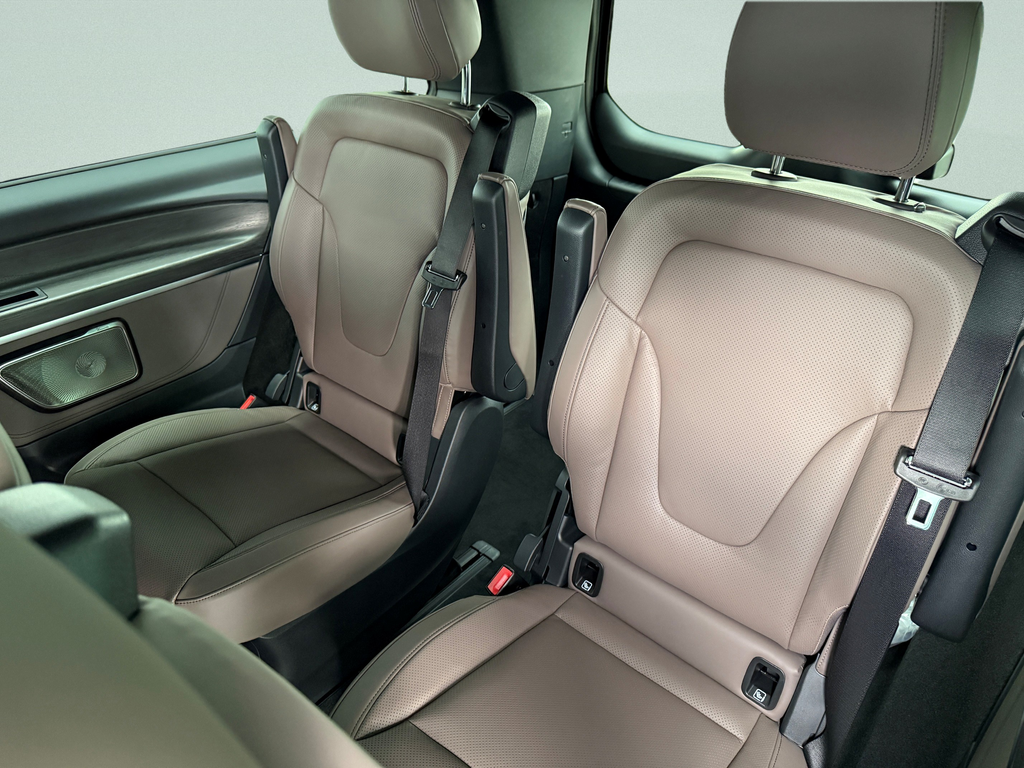 Mercedes-Benz V 300 EXCLUSIVE XL 4MATIC Sklad (foto 9)