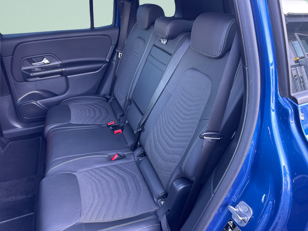 Mercedes-Benz GLB 200 200d 4MATIC (foto 13)