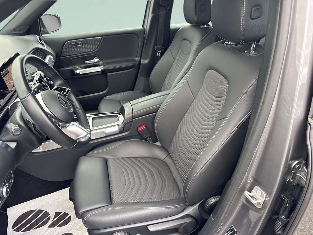 Mercedes-Benz GLB 200 200d 4MATIC (foto 12)